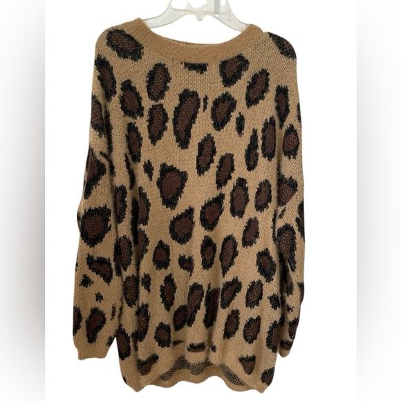 Altar'd State Cheetah Oversized Sweater Womens Small/Medium Tan Soft Eyelash - Picture 1 of 8